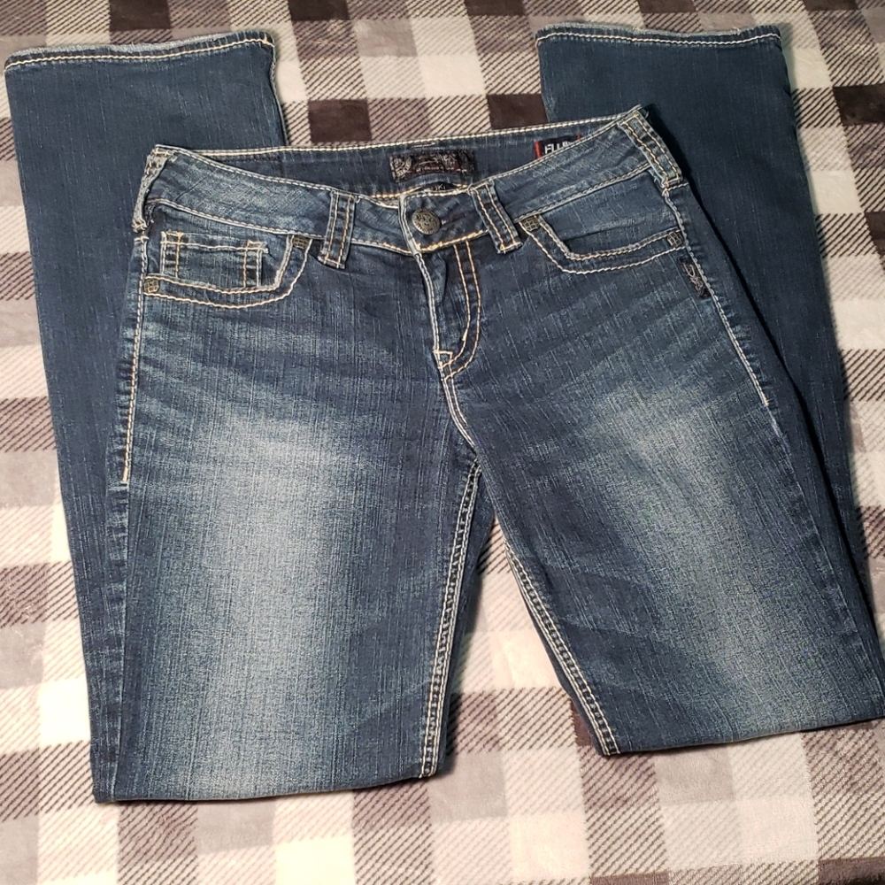 Silver Women's Suki Mid Slim Boot Cut Jeans